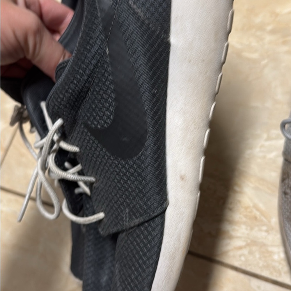 Nike Men's Black and White Athletic Shoes